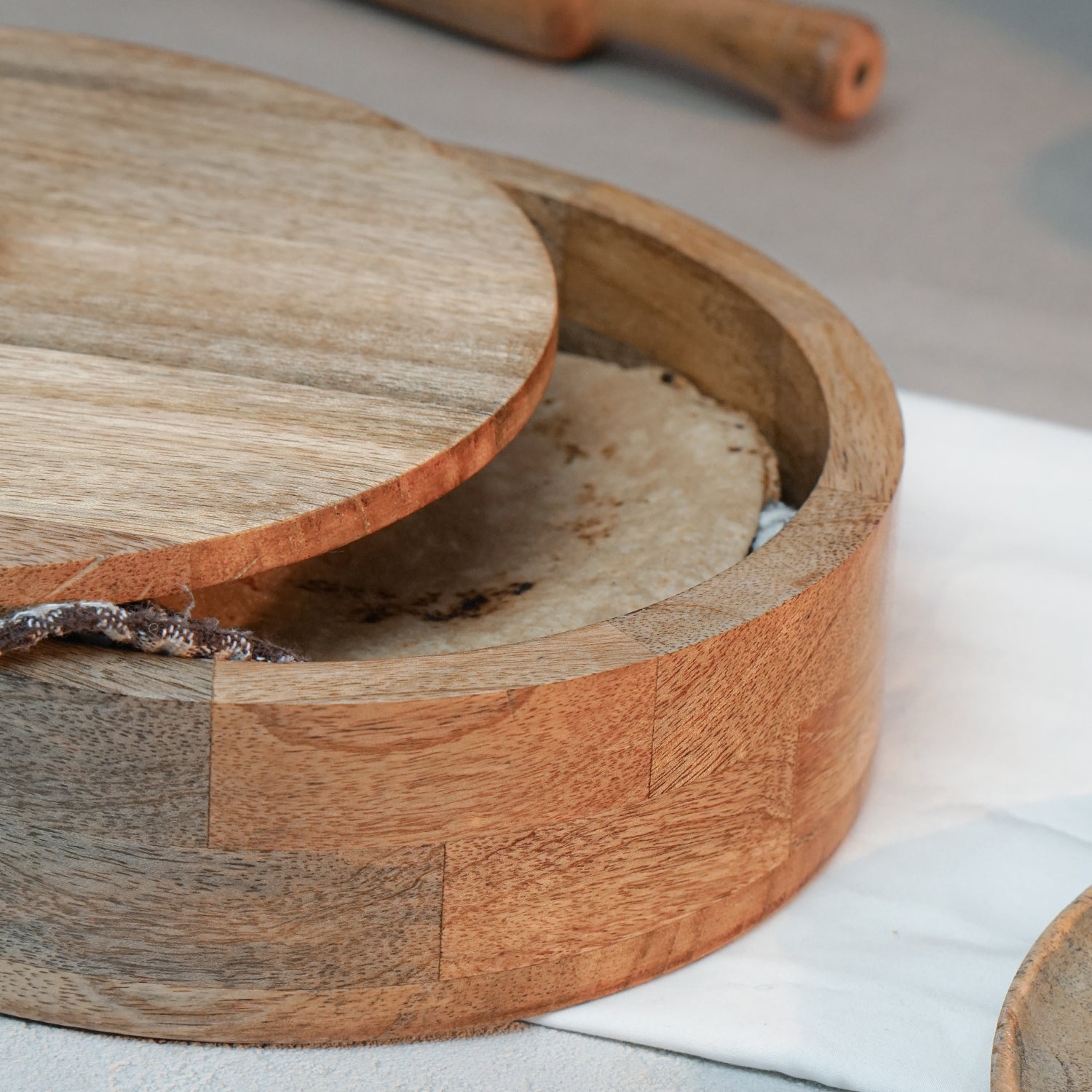 Evie – Mango Wood Chapati Box
