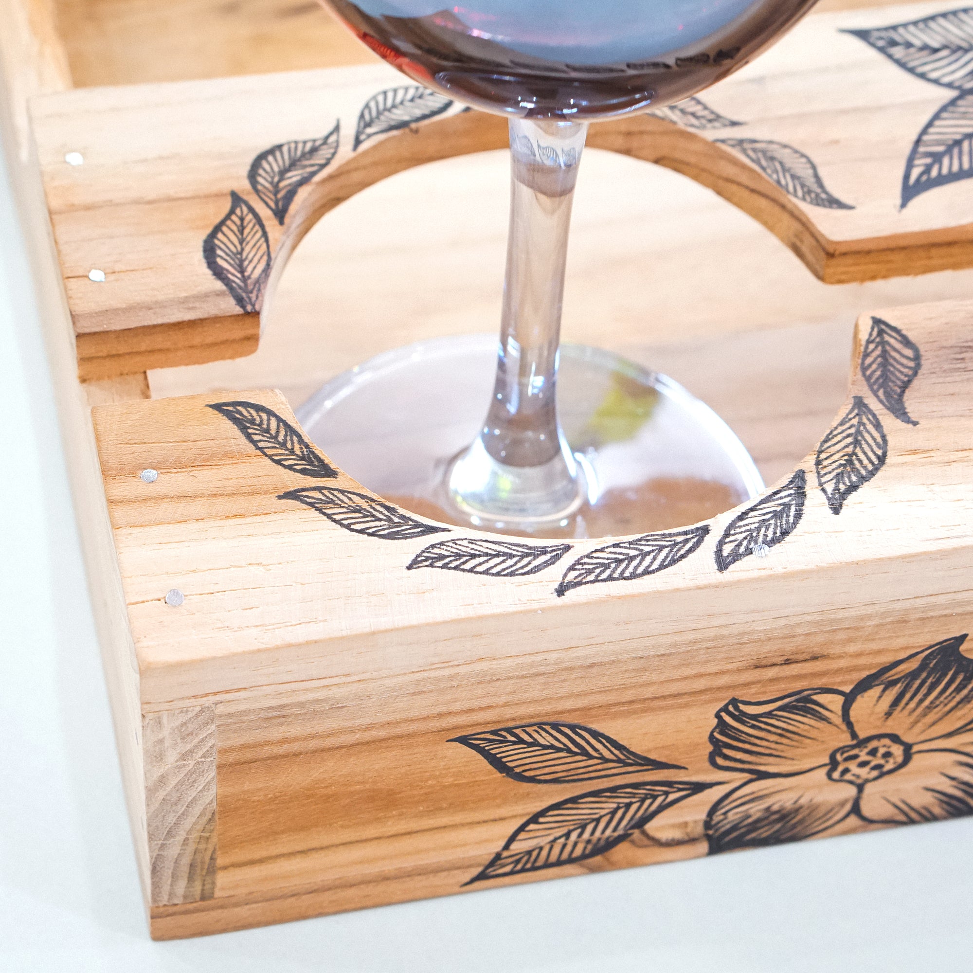Fiorenza – Elegant Floral Printed Couple Wine Serving Tray