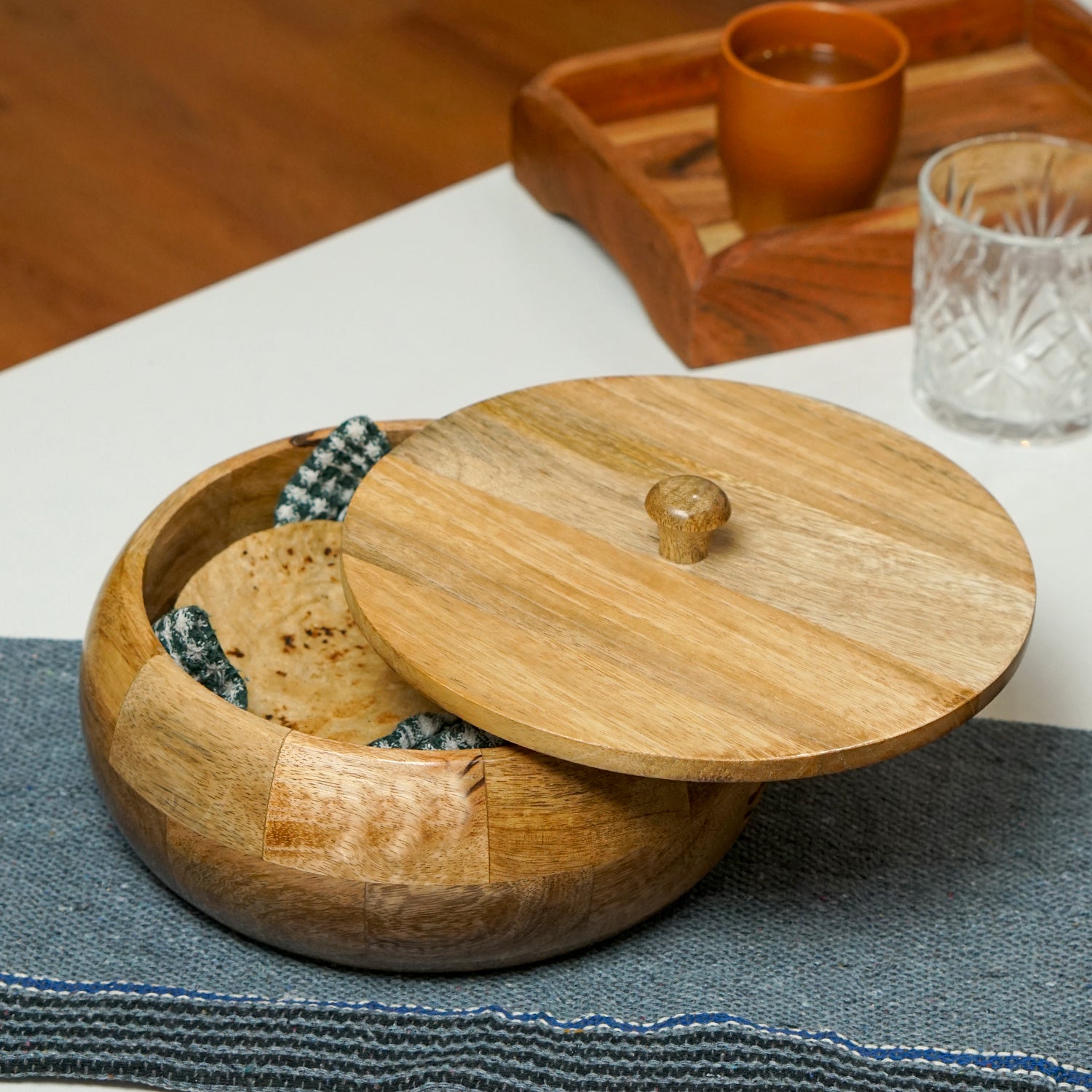 Isla – Mango Wooden Chapati Box