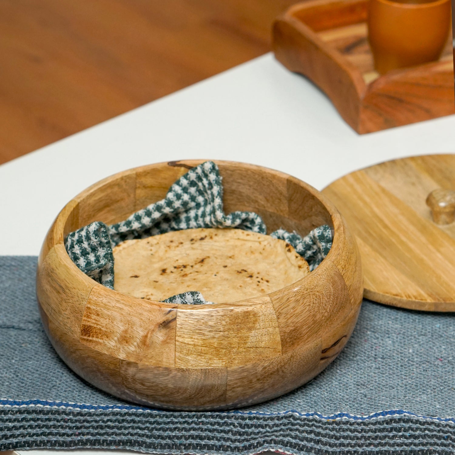 Isla – Mango Wooden Chapati Box