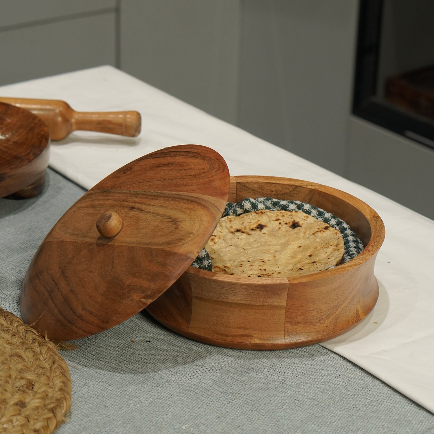 Chloe – Acacia Wood Chapati Box