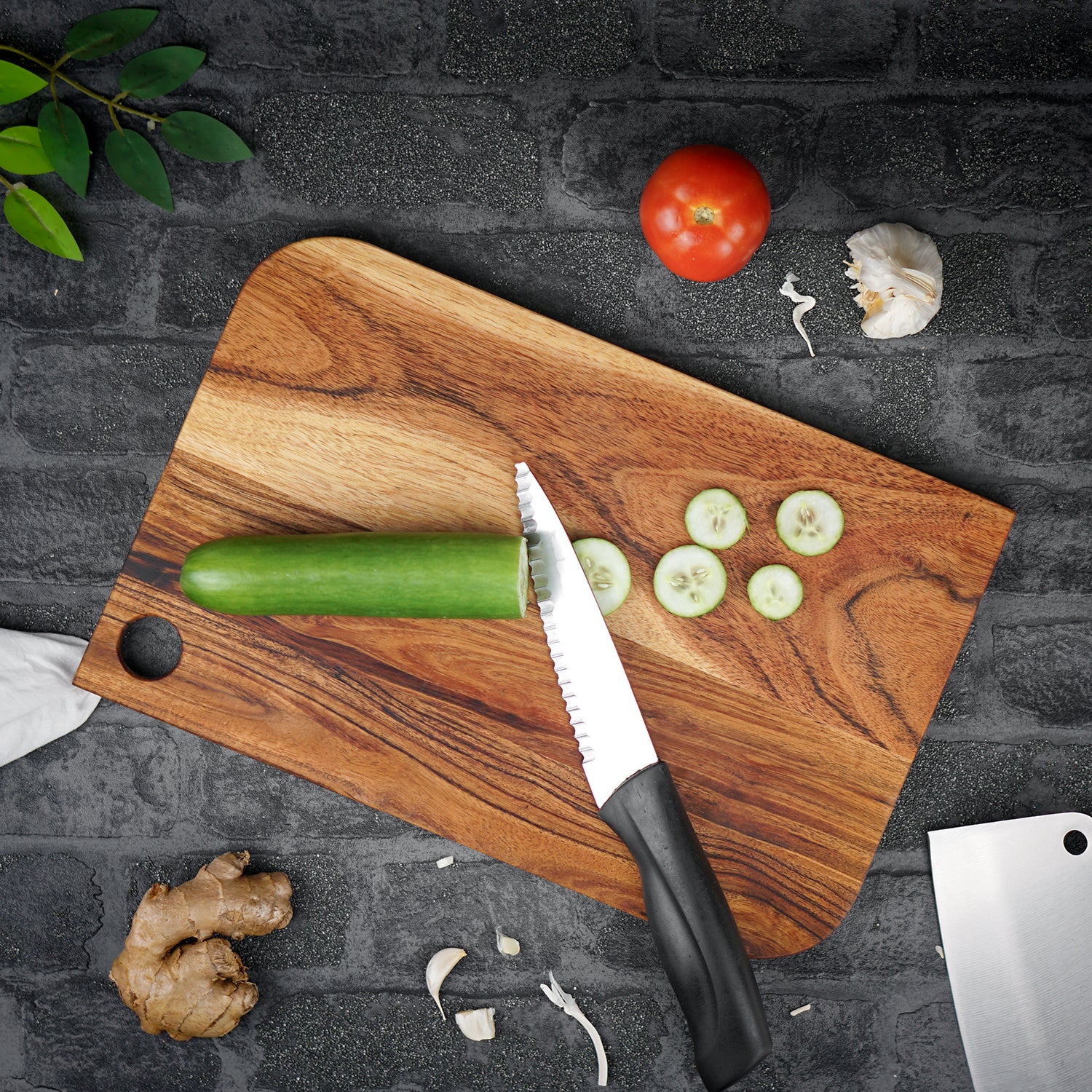Falcon – Acacia Wood Chopping Board with Food-Safe Finish