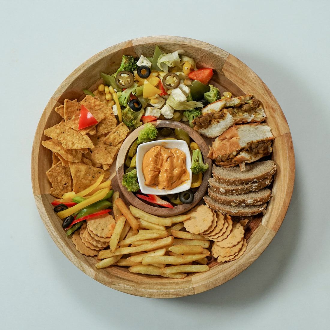 Dipora – Wooden Chip & Dip Serving Platter