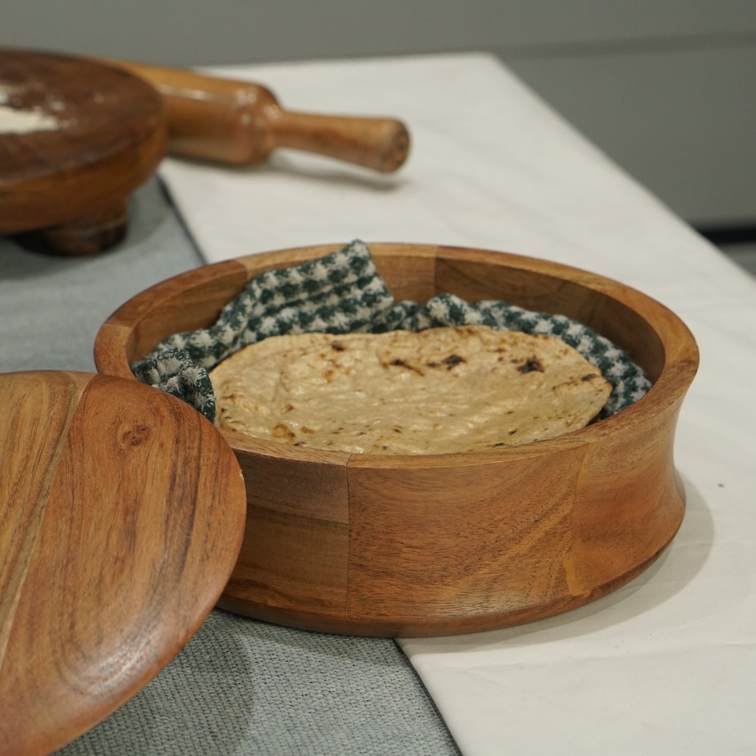 Chloe – Acacia Wood Chapati Box