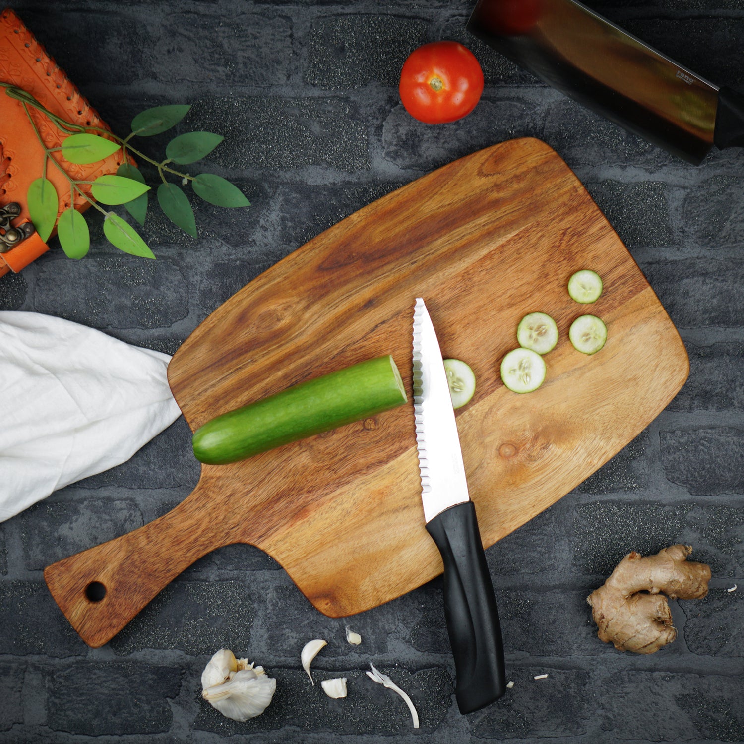 Canary – Acacia Wood Chopping Board with Food-Safe Finish