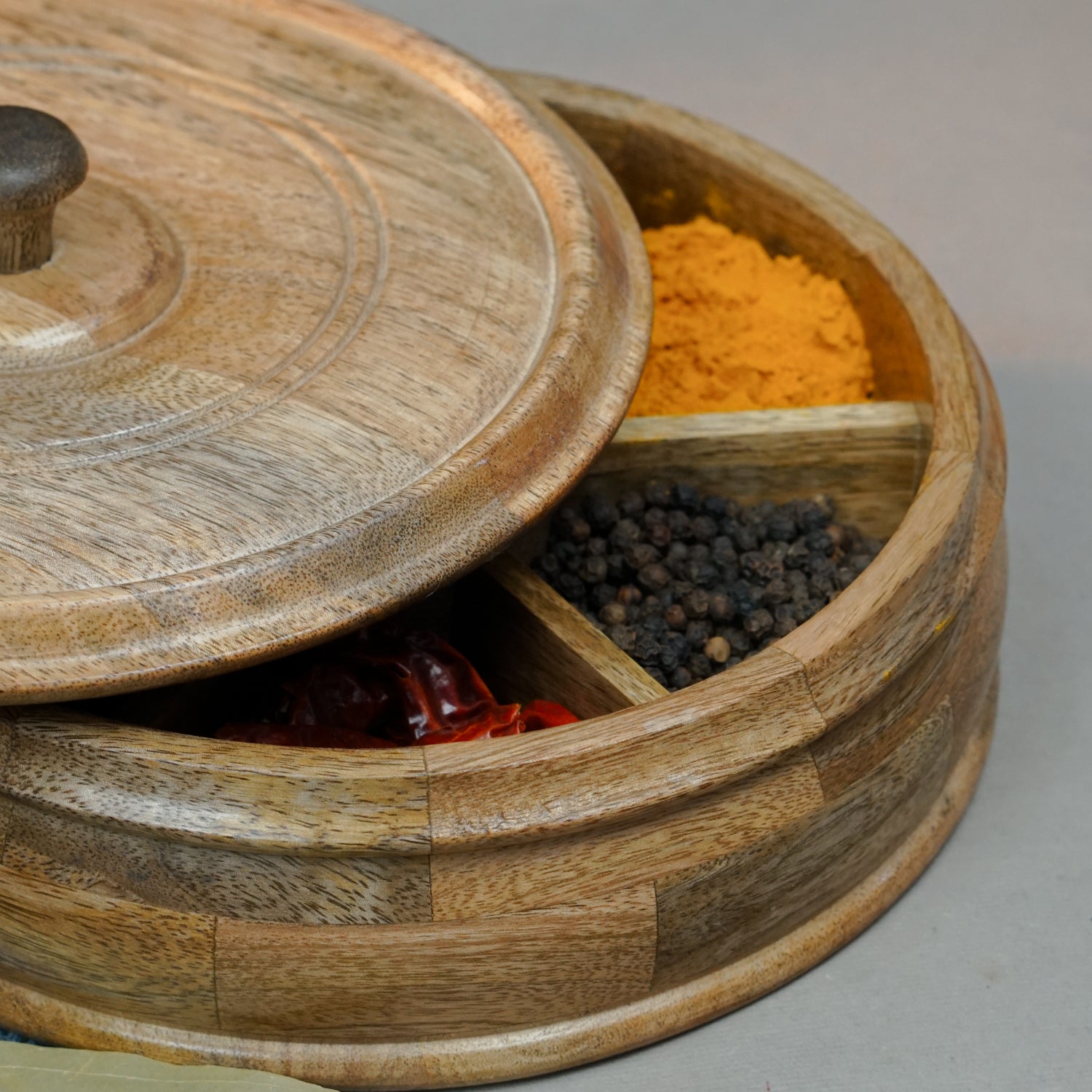 Lilly – Mango Wood Masala Box with Fix Compartments