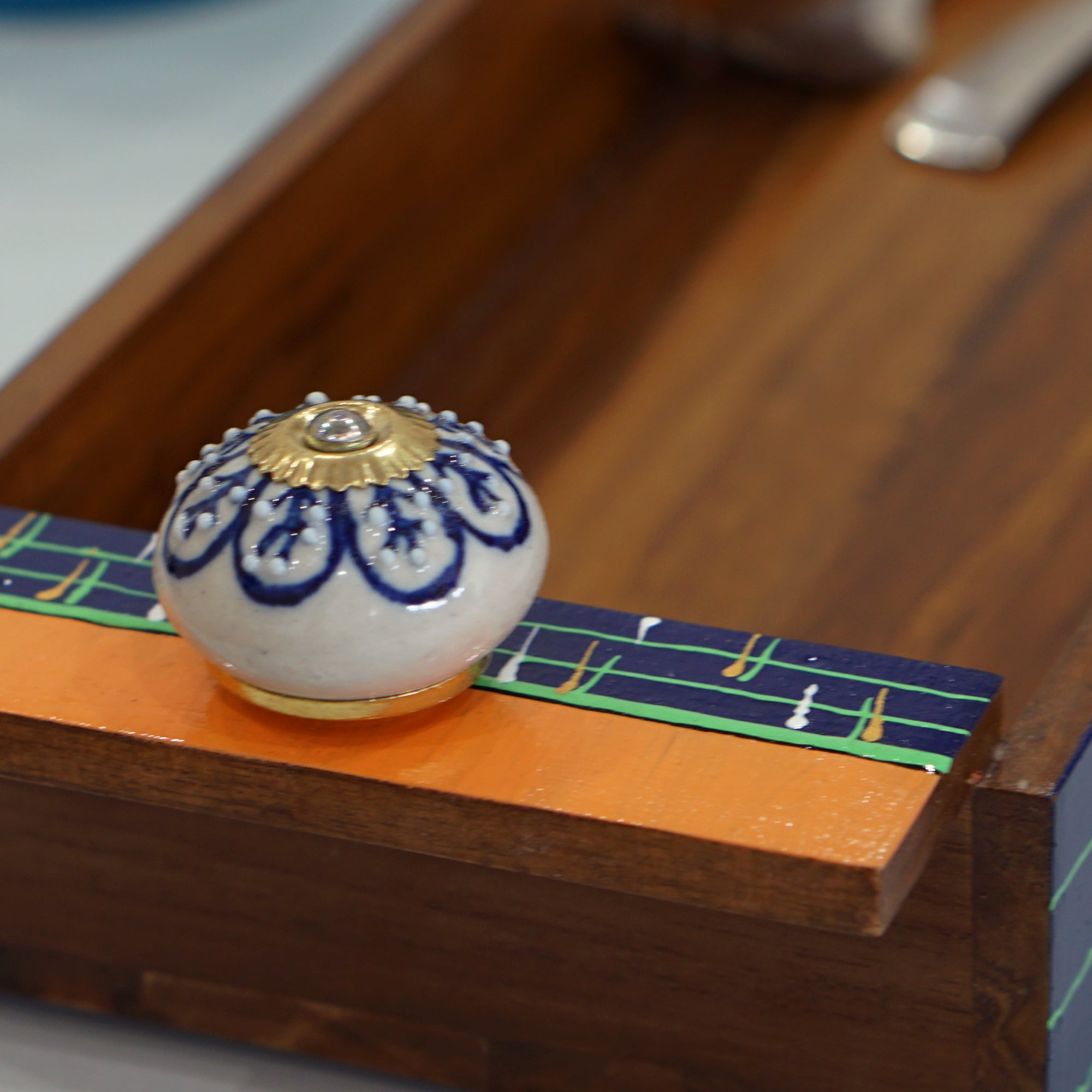 Tavira – Teak Wood Serving Tray Duo with Ceramic Knob Handles